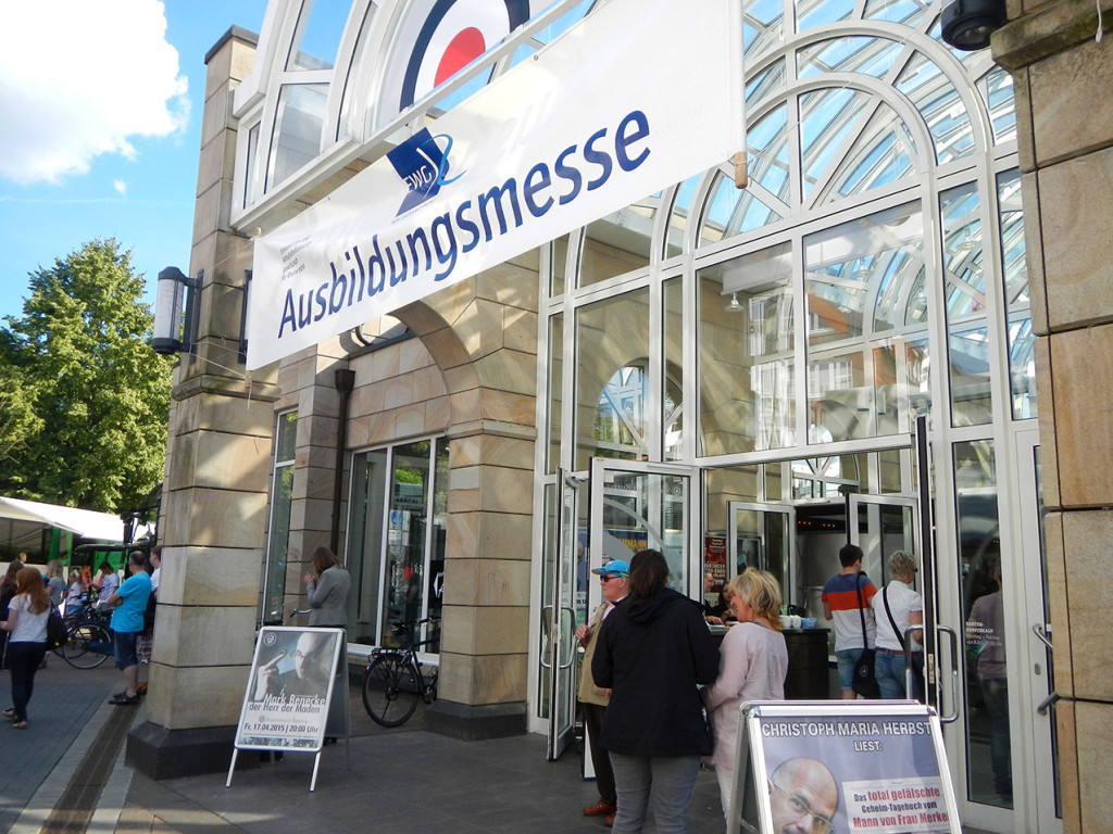 PP_AP_Messe_aussen